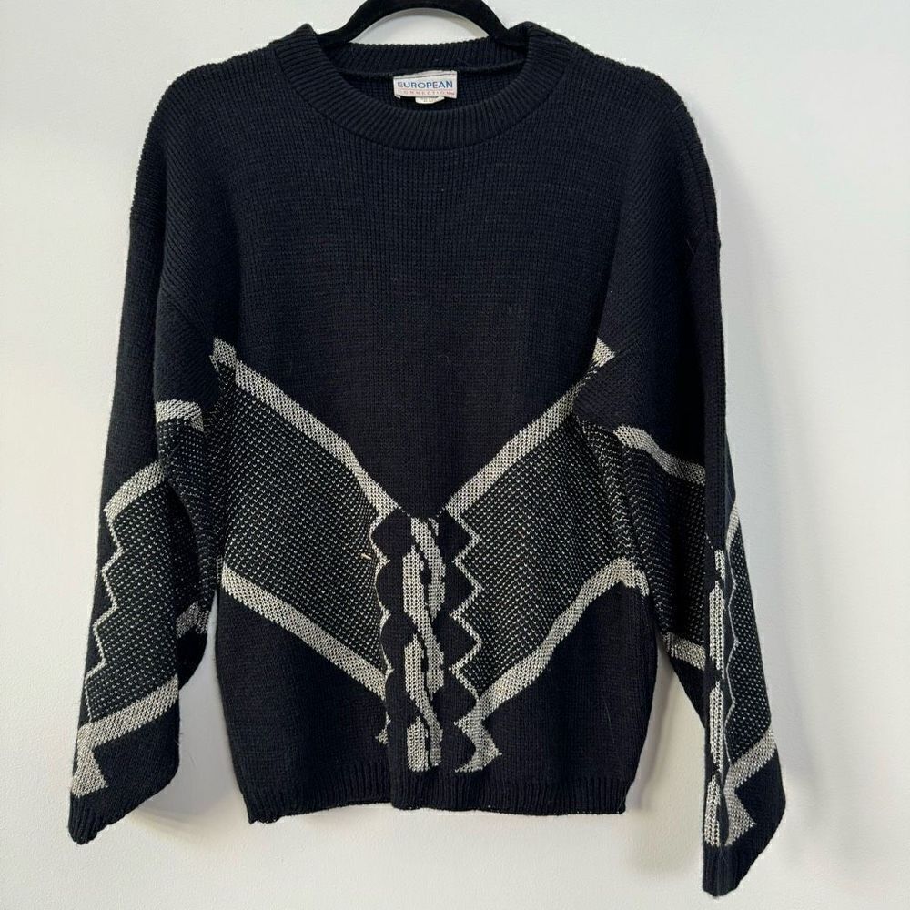 Vintage European Connection Women's Long Sleeve Geometric Knitted Black Sweater